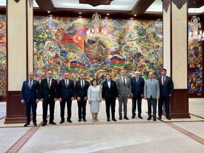 Наталия Киселова се срещна с председателя на парламента в Азербайджан